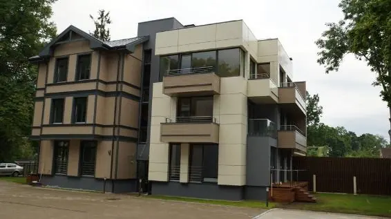Building reconstruction, 4, 6 Cerinu Street, Jurmala, Latvia