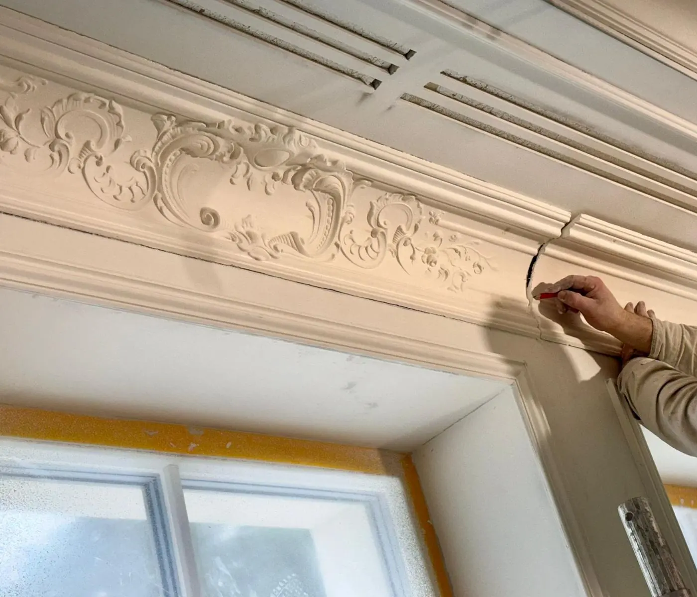 Restoration of a stucco cornice